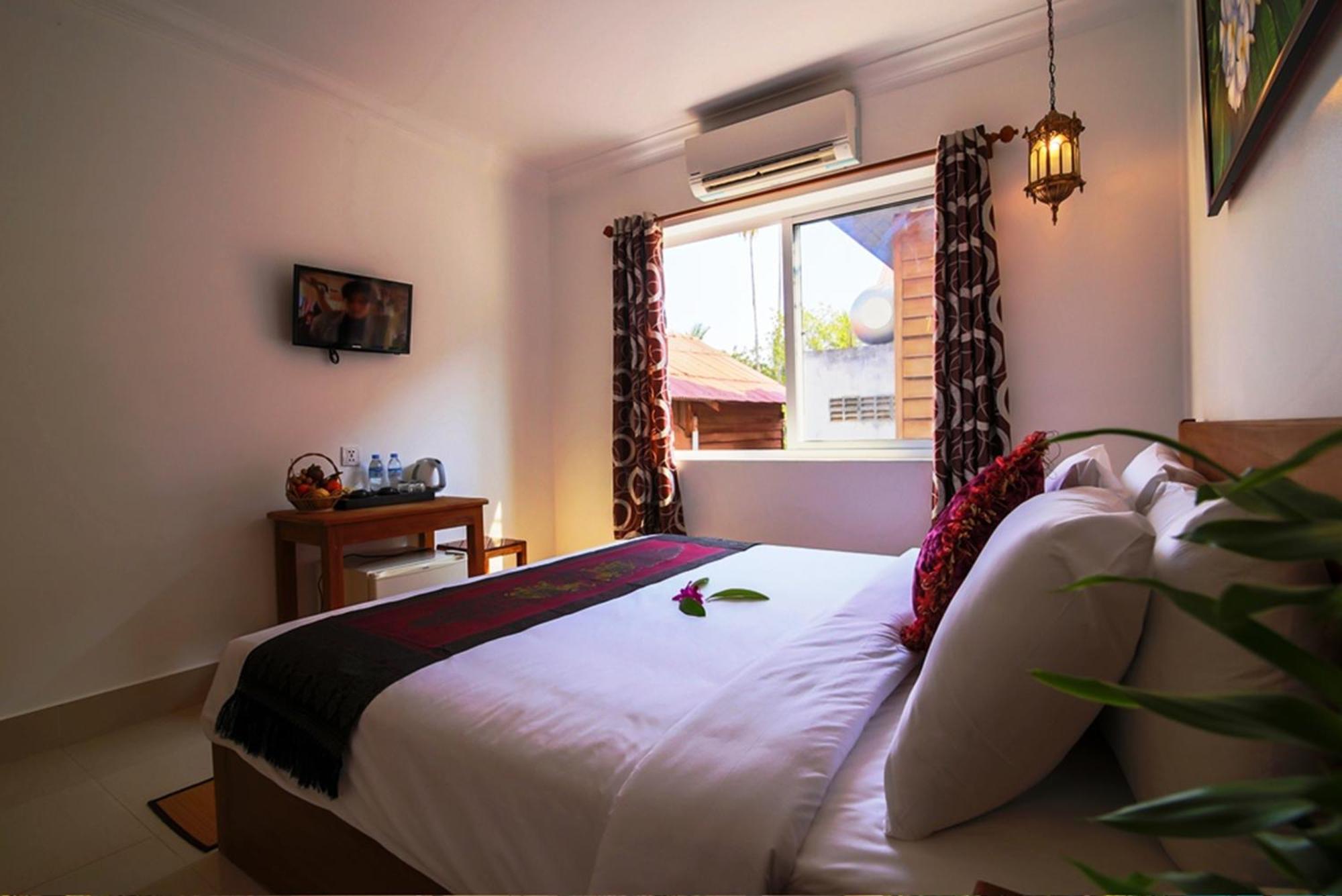 Plumeria Hotel & Spa Siem Reap Exteriör bild