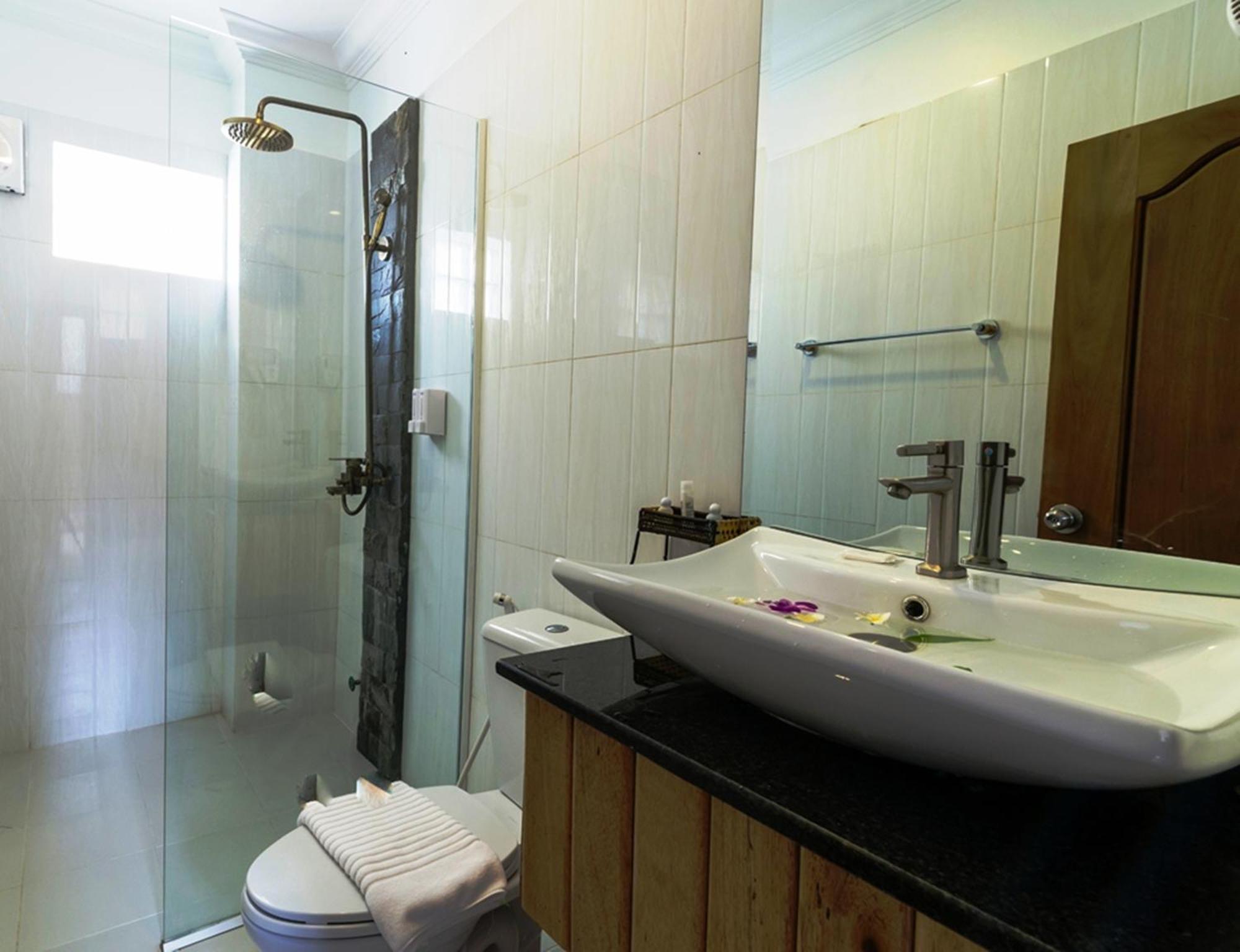 Plumeria Hotel & Spa Siem Reap Exteriör bild