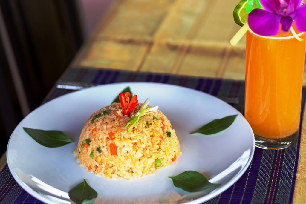 Plumeria Hotel & Spa Siem Reap Exteriör bild