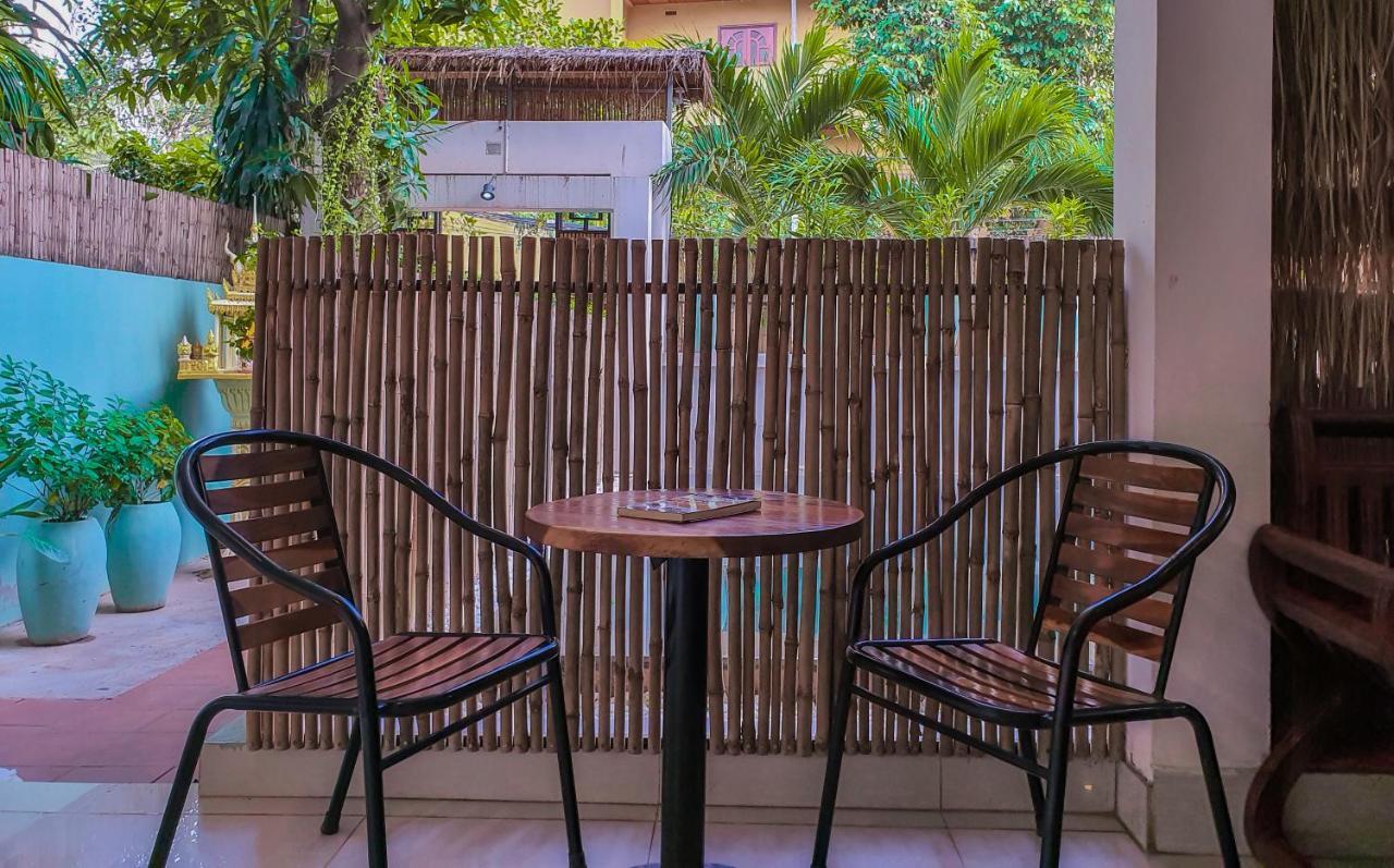 Plumeria Hotel & Spa Siem Reap Exteriör bild